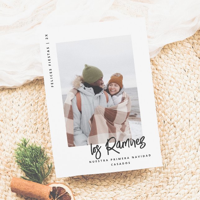Cartão De Festividades Nuestra Primera Navidad Casados 2 Fotos (Criador carregado)