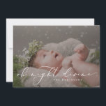 Cartão De Festividades Oh Santa Noite Foto de Nascimento de Natal<br><div class="desc">Um belo cartão de feriado fotográfico que também serve como um anúncio de nascimento com sua foto favorita de sua nova chegada, sobreposta com "Oh divino noturno" da tão amada carol - Oh Noite Santa - em letra branca manuscrita, e seu nome familiar embaixo. O inverso tem um sólido fundo...</div>