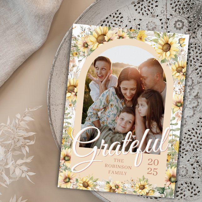 Cartão De Festividades Outono Fall Arch Brilhante Nova Ação de Graças Gra (elegant bright grateful happy thanksgiving cards with arch photo, family name, year and message)
