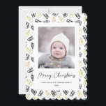 Cartão De Festividades Padrão Dourado de presentes preto-e-branco com scr<br><div class="desc">Enviar cartões de natal personalizáveis e personalizados a amigos, colegas e familiares em cartões com fotos simples, minimalistas, elegantes, divertidos, festivos e modernos! Um belo quadro de variedade de dourado e presentes pretos de Natal e presentes envoltos com fitas rodeia a sua foto em papel redondo de borda de escala....</div>