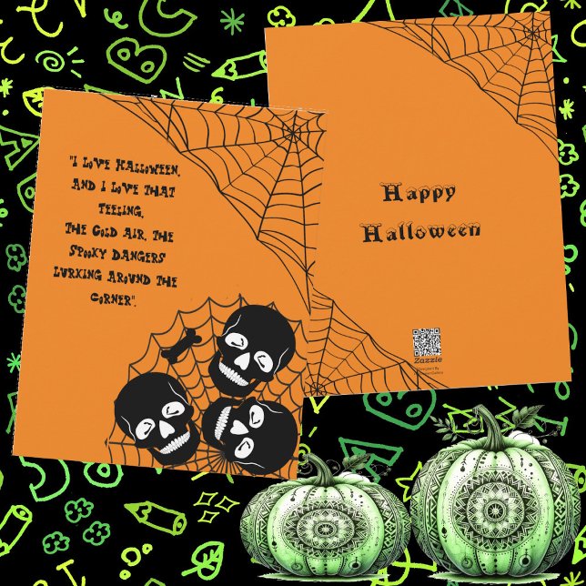 Cartão De Festividades Pilha de Esqueletos Escondidos na Noite de Hallowe (Pile of Skeletons Lurking Halloween Night Spooky Holiday Card)