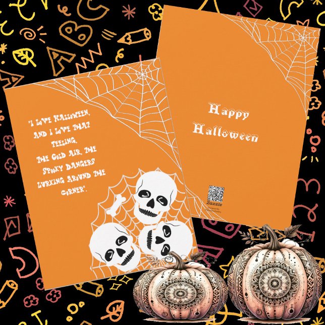 Cartão De Festividades Pilha de Skeletons à espreita na Noite das Bruxas  (Pile of Skeletons Lurking Halloween Night Spooky Holiday Card)
