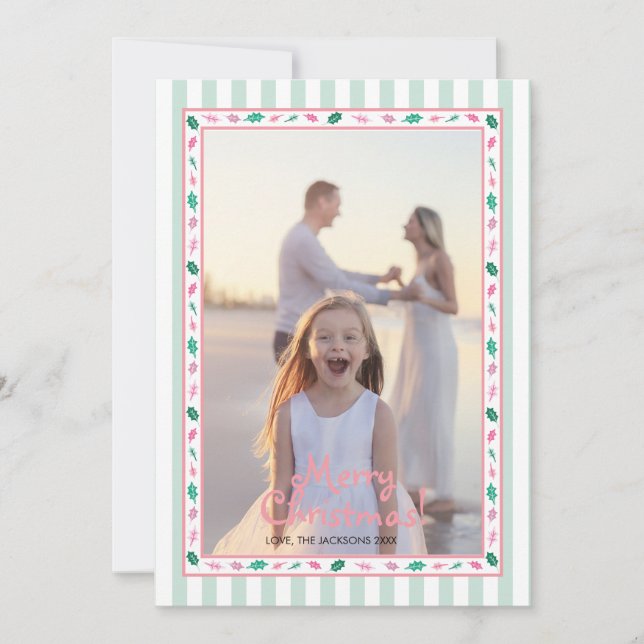 Cartão De Festividades Pink and Green Holly Leaves Border Family Photo (Frente)