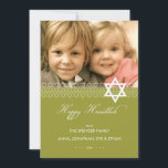 Cartão De Festividades Placa plana de fotografia de David Hanukkah<br><div class="desc">Um padrão de estrelas moderno com um estilo de texto clássico faz deste cartão de Chanucá um tipo. Adicione uma foto da família e personalize seus amigos.</div>