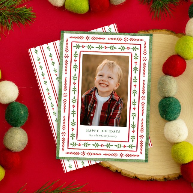 Cartão De Festividades Povo Vermelho e Verde Inspirado em Aquarela Uma Fo (Hand painted folk floral frame holiday card with one photo by Ashlee Townsend Design. )