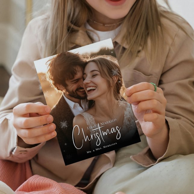 Cartão De Festividades Primeira Foto de Casamento de Natal Casado (Criador carregado)