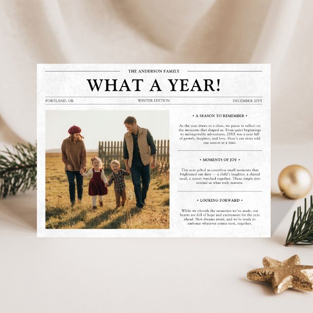 Cartão De Festividades Que Ano A Família De Jornais Fez Foto De Natal (Criador carregado)