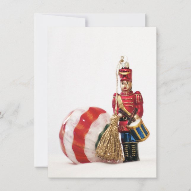 Cartão De Festividades Rapaz Drummer e Bola de Natal (Frente)