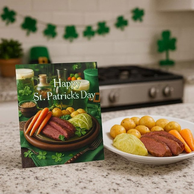 Cartão De Festividades Receita de Carne em Conserva do Dia de São Patríci (St Patrick's Day recipe card with corned beef & cabbage recipe on back.  Mockup shown)