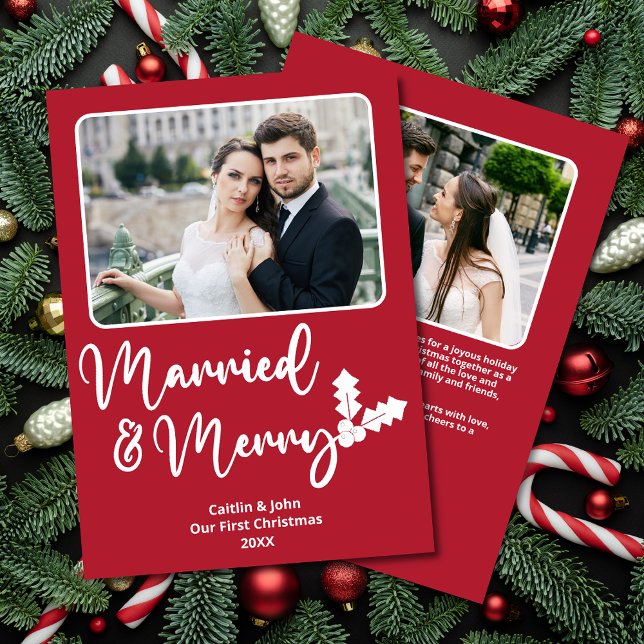 Cartão De Festividades Recém-casados e Felizes, Primeiro Natal Vermelho (Married and Merry custom Christmas card for newlyweds couple with 2 photos and Holiday message.)