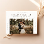 Cartão De Festividades Recem casados Moderno Novo Natal 2 Fotografias<br><div class="desc">Celebre a alegria de sua primeira temporada de festas junto com este simples e elegante cartão de Natal fotográfico. Apresentando uma design russa, mas moderna, esta carta mostra seu amor em um cenário natural e festivo. O fundo branco vintage e o script marrom quente adicionam um eterno, toque sincero aos...</div>