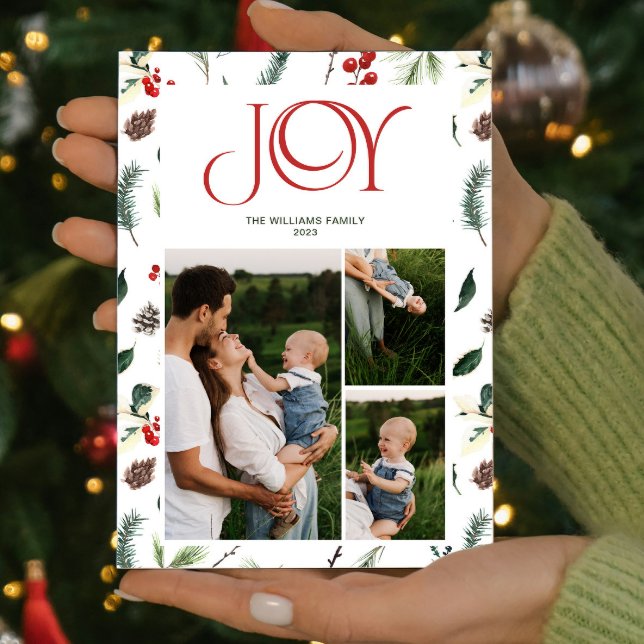 Cartão De Festividades Red Berry Botanical de Alegria Moderna 3 Foto Nata (Spread some cheer and share your favorite moments with this one-of-a-kind holiday card. )