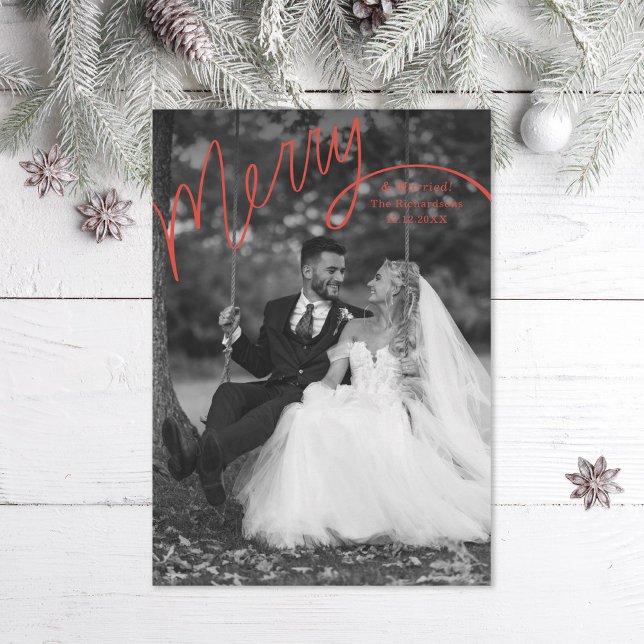 Cartão De Festividades Red Merry Hand Lettering Wedding Photo (Criador carregado)