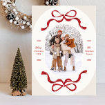 Cartão De Festividades Retro Festivo Trendy Red Arcos Oval Foto<br><div class="desc">***este design faz parte de uma coleção correspondente*** ______________________ este modelo de design é totalmente editável / personalizável por você o cliente - clique em personalizar outro botão se quiser mover, adicionar, eliminar ou fazer alterações significativas ao design ________________________ ___ *se tiver perguntas sobre DESIGN ou precisar de mais designs...</div>