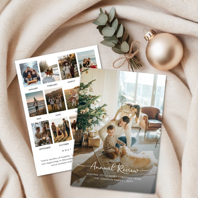 Cartão De Festividades Revisão anual do Natal da família de um ano (Criador carregado)