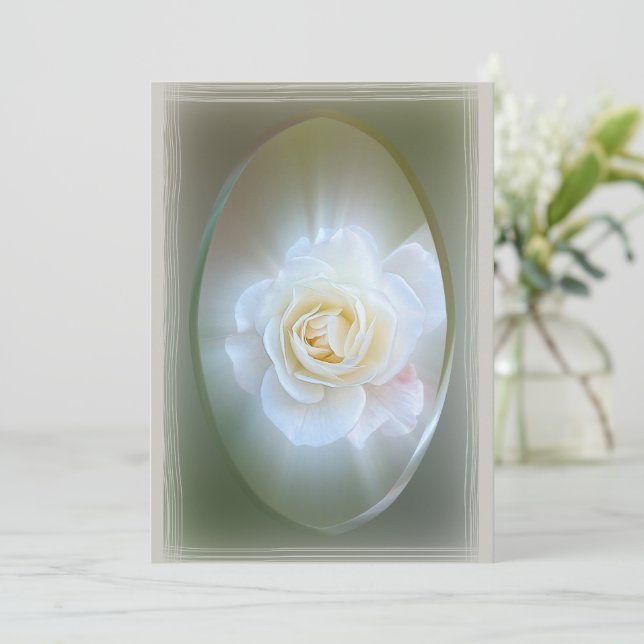 Cartão De Festividades Rosa branca (Em pé/Frente)