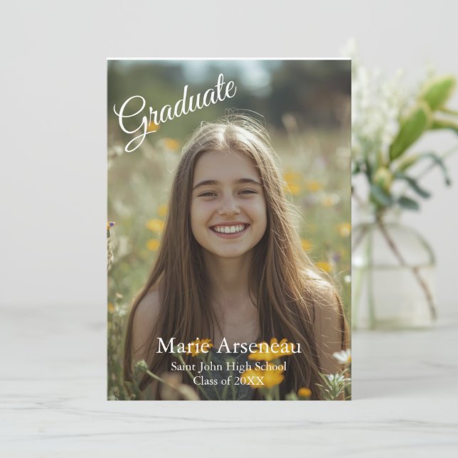 Cartão De Festividades  Simple Photo 'Graduate Announcement' Personalize (Em pé/Frente)