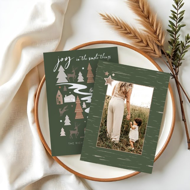 Cartão De Festividades Simples Joy Woodland Animal & Cozy Village Foto (Simple Joy Woodland Animals & Cozy Village Photo Holiday Card)