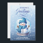 Cartão De Festividades Snowman Blue White Season é um Natal<br><div class="desc">"Saudações da Época",  um cartão de saudação de Natal personalizável com um bonitinho dentro de neve em um fundo azul suave. Personalize com seu nome de família. Entre em contato comigo para obter assistência com suas personalizações ou para solicitar outros produtos Zazzle correspondentes ou coordenadores.</div>