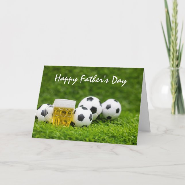 Cartão De Festividades Soccer Happy Father' s day with ball on grass Dad  (Frente)