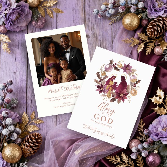 Cartão De Festividades Sophisticated Lavender Shades Holy Nativity Floral (Sophisticated Lavender Shades Holy Nativity Floral Wreath Glitter Holiday Cards,  Custom Back Photo.)