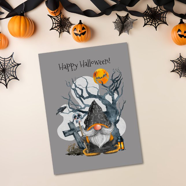 Cartão De Festividades Spooky Halloween Gnomo (Creepy Gnome Skull & Shadows Halloween Holiday Card)