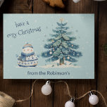 Cartão De Festividades Tenha Uma Família De Natal Louca, Snowman<br><div class="desc">Tenha Um Snowman Da Família De Natal E Um Cartão De Natal De Árvore De Natal. Personalize com seu nome de família.</div>