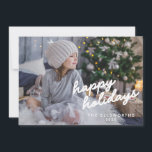Cartão De Festividades Texto Branco de Foto Moderno Sobreposição de Natal<br><div class="desc">Compartilhe a alegria da temporada com esta placa personalizada de fotos "feriados felizes", disponível como opção para download ou impressa. Apresentando sua foto favorita emparelhada com um texto elegante de script branco, este cartão é perfeito para enviar cartões de natal personalizados para familiares e amigos. Ideal para capturar o calor...</div>
