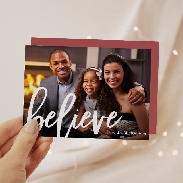 Cartão De Festividades Típica de Rosa elegante acredita no Natal (Criador carregado)