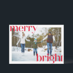 Cartão De Festividades Tipografia Vermelha Festiva Alegre e Brilhante Dua<br><div class="desc">Espalhe alegria natalina com este cartão de Natal divertido e festivo, apresentando tipografia vermelha ousada para as palavras Alegre e Brilhante. Com duas fotos, uma de cada lado do cartão, e letras modernas, este cartão captura uma estética alegre e moderna. Perfeito para compartilhar seus momentos favoritos com os entes queridos,...</div>