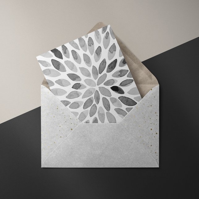 Cartão De Festividades Traços de pincel preto e branco com aquarela (Criador carregado)