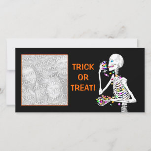 Cartão De Festividades Tratamentos de esqueleto de Halloween