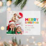Cartão De Festividades Uma Foto de Feliz Natal Colorida e Brilhante<br><div class="desc">Capturar a alegria e a magia da época de férias com este cartão único e festivo, colorido e brilhante de Natal Feliz, com uma fotografia de férias. Seu design simples, porém divertido, apresenta uma paleta colorida do arco-íris de vermelho, verde, amarelo, azul, laranja e rosa, criando uma atmosfera vibrante e...</div>