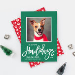 Cartão De Festividades Vermelho Verde Moderno Feliz Howliday Foto de Cach<br><div class="desc">Mostre seu membro peludo da família com estes cartões de Natal "Feliz Feliz Natal" que apresentam seu cachorro-cachorrinho,  o texto personalizado "Paz,  Amor e Tratamentos" e os sotaques de design de impressão de pata. Crimson vermelho,  verde escuro e esquema de cores brancas.</div>