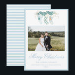 Cartão De Festividades Vintage de fotos azuis<br><div class="desc">Watercolor Christmas Stockings Blue One Photo Vintage Holiday Card (Meias de Natal Azuis). Este belo Cartões de foto de Natal apresenta a aquarela da terra natalícia com queridos e moldura azul para uma foto. É perfeito se você está procurando por Cartões de foto de Natal clássicos, sulistas, do milênio. Mensagem-me...</div>