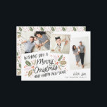 Cartão De Festividades Vintage Holly Tilted Snapshot 3-Photo Christmas<br><div class="desc">Este cartão com fotos festivo e chic apresenta nossa folhagem original de inverno desenhada à mão com uma doce tipografia em cores vibrantes e fotos inclinadas com bordas coloridas. As costas vêm com um padrão correspondente para um toque especial extra.</div>