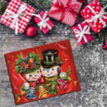 Cartão De Festividades Vintage Retro Snowman Casal Noel Saudações<br><div class="desc">Um bonitinho vintage,  homem de neve e mulher...  cartão de boas-vindas para o feriado. Aprecie seus entes queridos e amigos com um pouco de nostalgia este ano!</div>