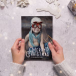 Cartão De Festividades Vintage Typografia Feliz Foto de Cheio de Natal<br><div class="desc">Este cartão chic e doce de Natal apresenta uma simples tipografia com vibrações vintage e um padrão festivo nas costas.</div>