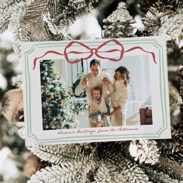 Cartão De Festividades Whimsical Frame Holiday Bow Family Photo Card (Criador carregado)