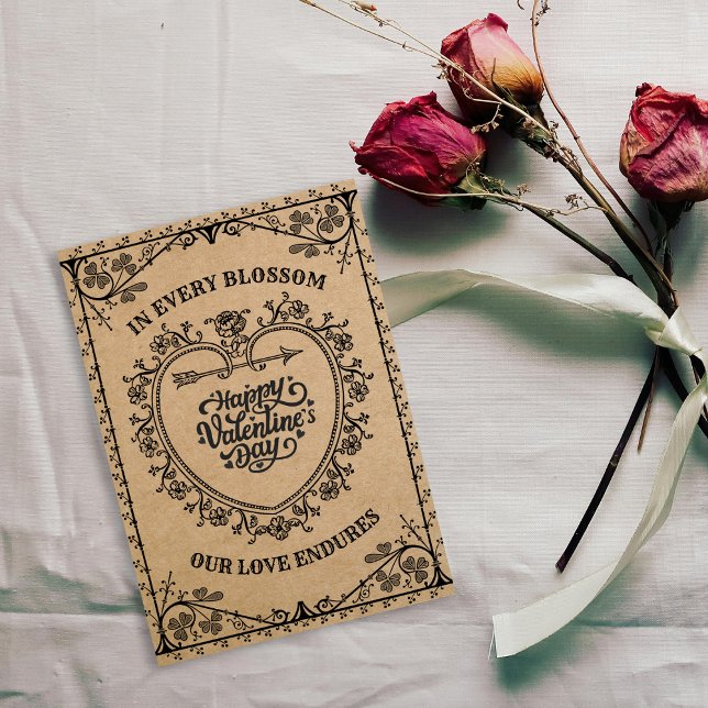 Cartão De Festividades Whimsical Kraft Antique Arrow Heart Valentine (Rustic charm meets romantic artistry—an arrowed heart that preserves love’s enduring story.)