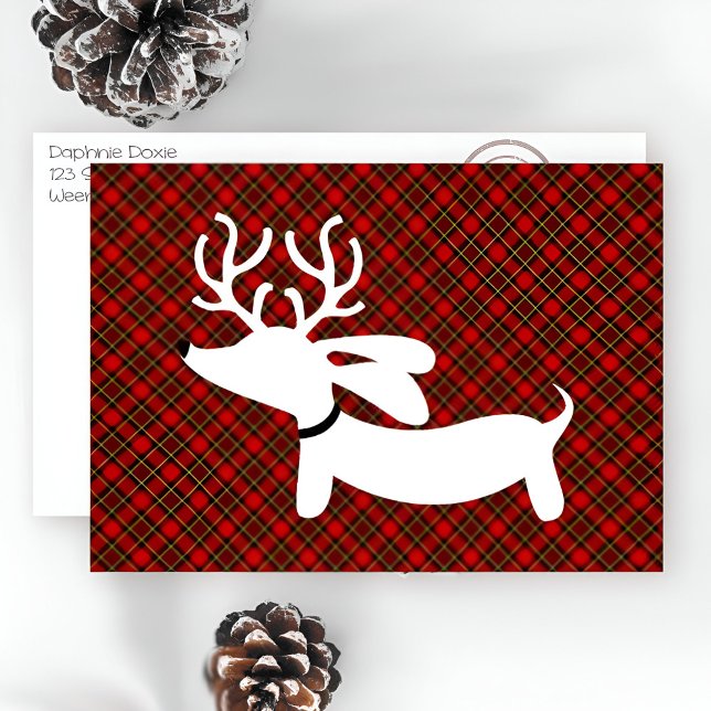 Cartão De Festividades White Reindeer Dachshund on Plaid (Wiener dog Dachshund through the snow weendeer wiener dog.)