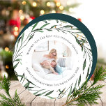 Cartão De Festividades Winter Nature | Círculo Dourado por impermeabiliza<br><div class="desc">Envie desejos e saudações de férias a amigos, colegas e família em cartões de natal simples, bonitinhos, chicos, elegantes e modernos de design festivo, do estilo natural e colorido! Um belo trecho de folhas de cor d'água verde macia pintadas, cercadas por flocos de confete de ouro na frente. O meio...</div>