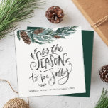 Cartão De Festividades Winter Nature | Pine de água Pinheira Praça de Nat<br><div class="desc">Envie cartões de natal para amigos e família em cartões de natal quadrados simples, bonitos, chicos, elegantes e modernos, não-fotodesign festivos, de cor natural! Um belo trecho da coroa verde macia de pinheiros pintados a aquarela com pinheiros bonito na frente. O meio apresenta a saudação " é a estação a...</div>
