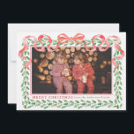 Cartão de Fita de Natal Holly Holly do Grande Milê<br><div class="desc">Esta placa de natal horizontal tem um design pré-disquete do milênio apresentando uma estrutura sagrada com um arco vermelho no topo. A parte inferior tem texto vermelho que diz "Feliz Natal". Você pode personalizar com um nome. As costas têm um padrão de listras holly coordenado.</div>