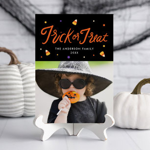 Cartão de Foto de Halloween 'Trick or Treat' com B