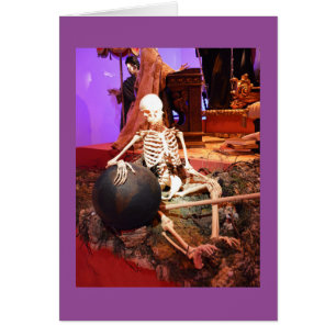 Cartão de Halloween de esqueleto assustador
