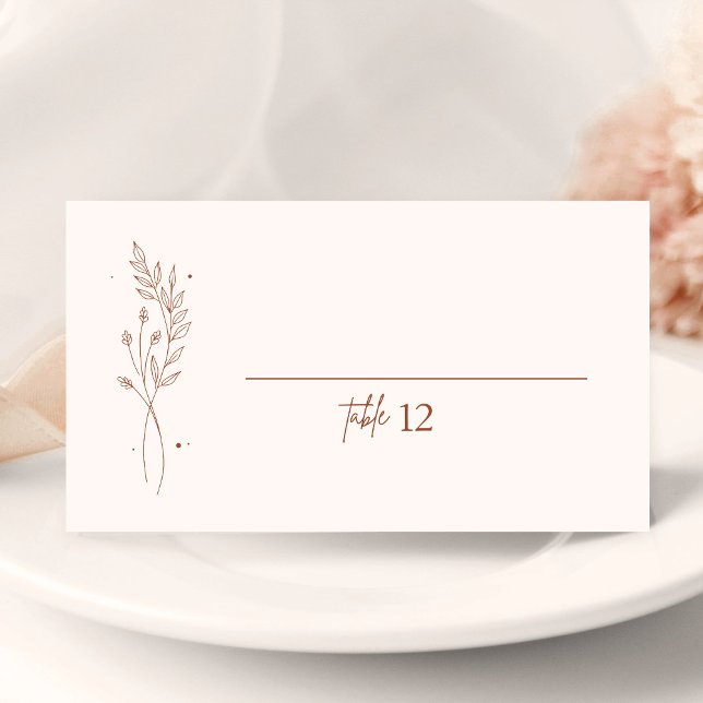 Cartão de Identificação Doblado de Casamento Laran (Minimalist burnt orange folded place card adds warm elegance and guides guests to their seats.)