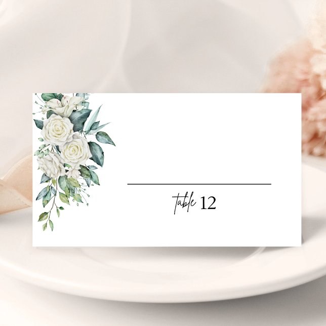Cartão de Identificação Doblado de Noiva com Folha (White rose greenery folded place card guides guests with elegance and a personal touch.)