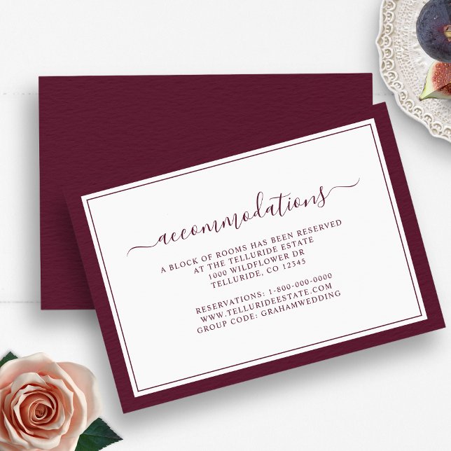Cartão De Informações Acomodações Burgundy Simples Elegantes em Script (Burgundy Simple Elegant Script Accommodations Enclosure Card by Painted Paperie
)