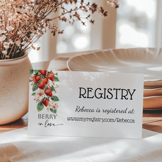 Cartão De Informações Berry in Love Strawberry Bridal Shower Registry (Criador carregado)